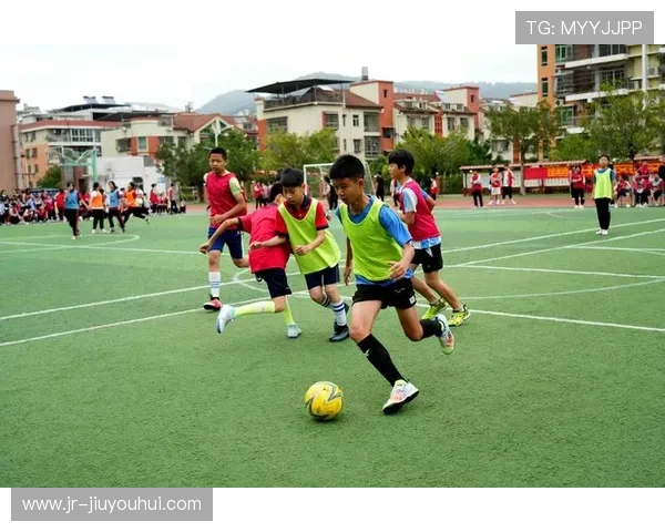 启航小学全面推进校园足球特色发展打造学生健康成长新阵地